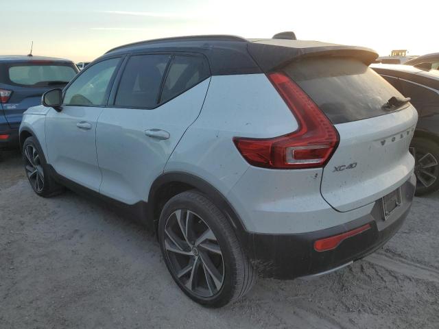 YV4162UM5L2250139 Volvo XC40 T5 R- 2