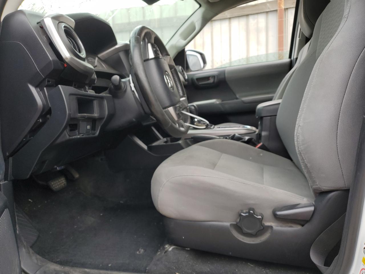 2019 Toyota Tacoma - Image 7