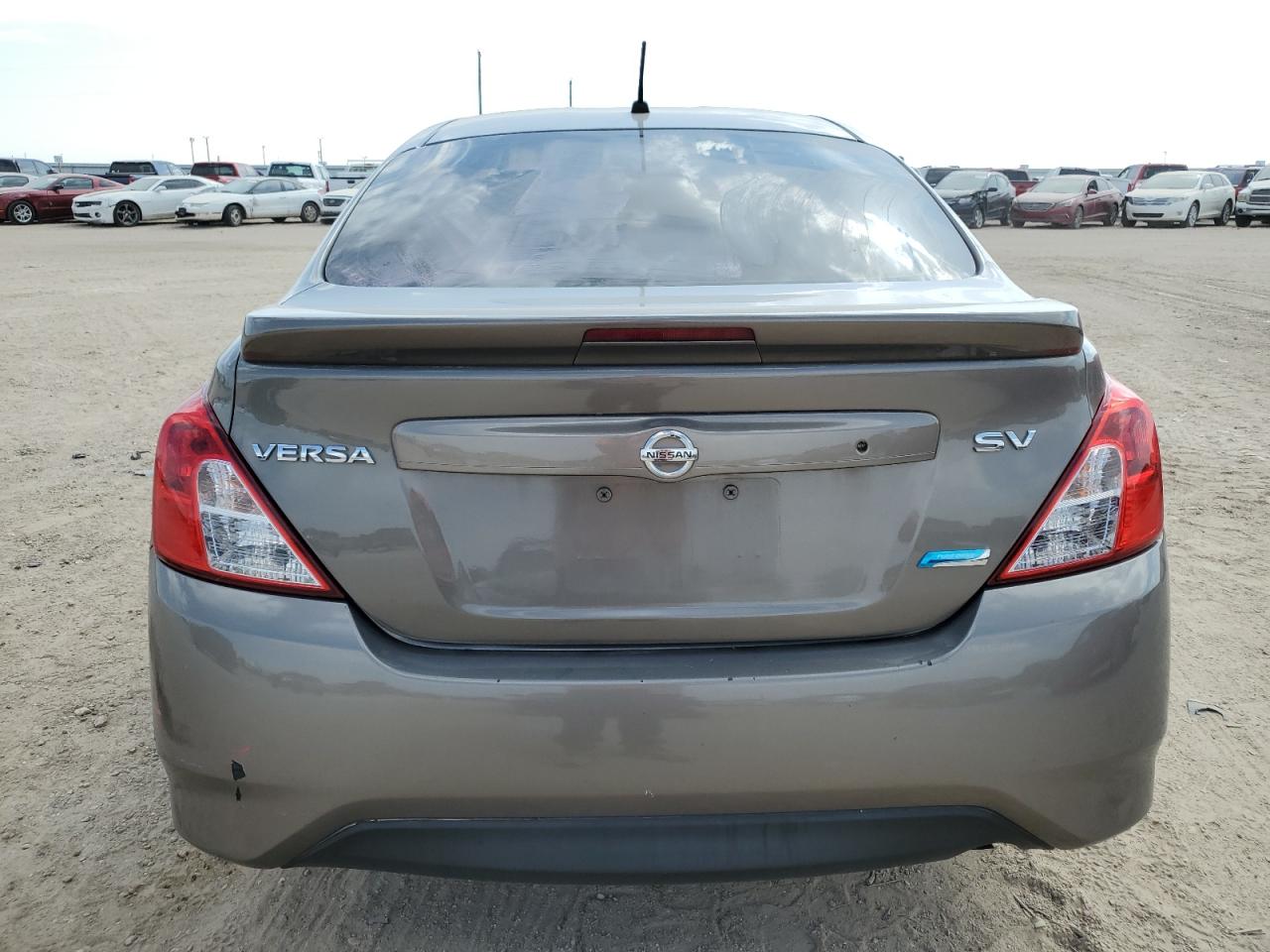 2015 Nissan Versa S VIN: 3N1CN7AP4FL925415 Lot: 76319914