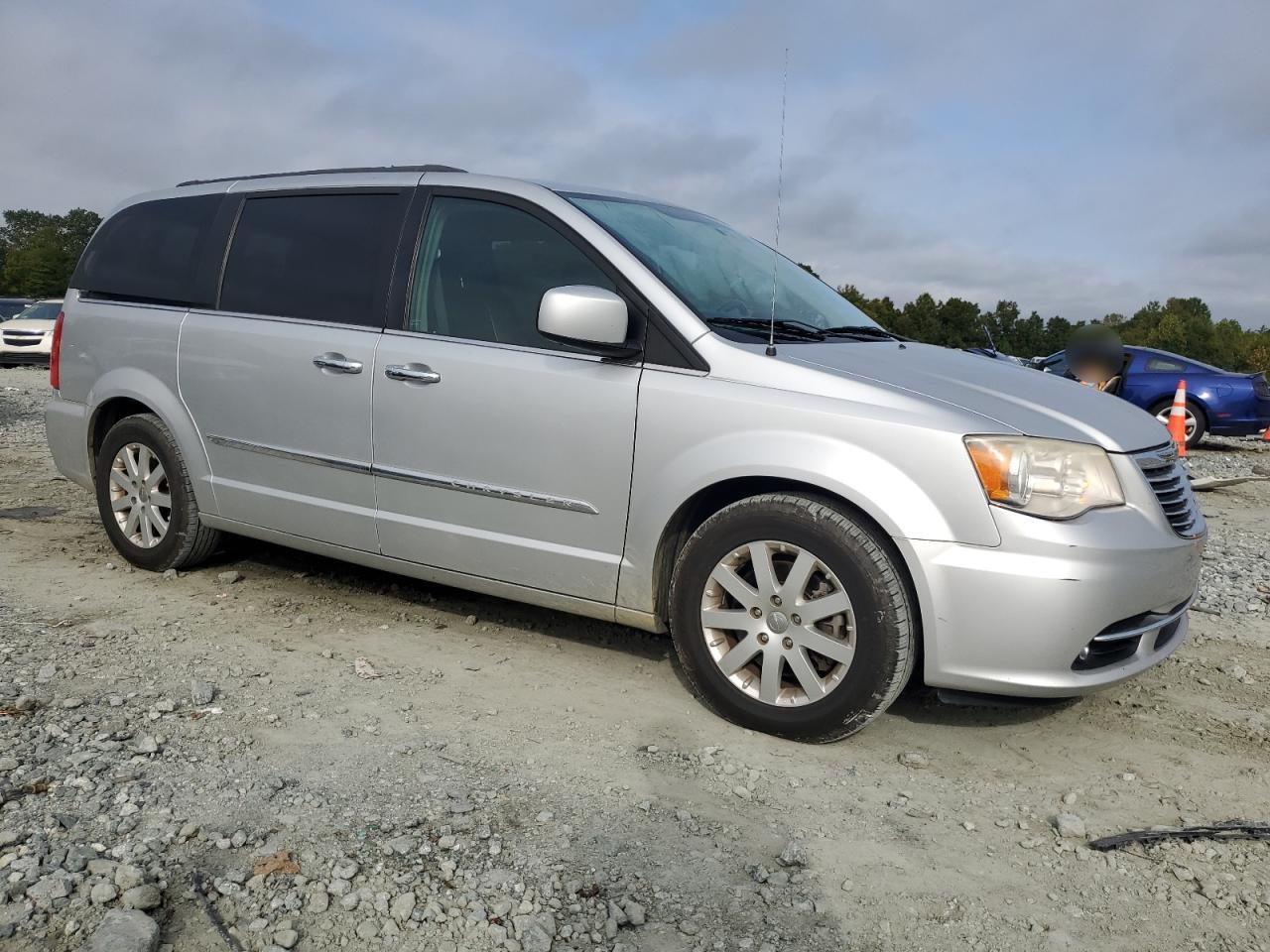 2012 Chrysler Town & Country - Image 4