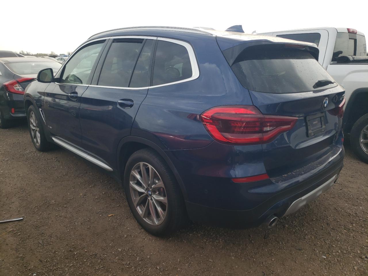 VIN 5UXTR9C50JLD63589 2018 BMW X3 no.2