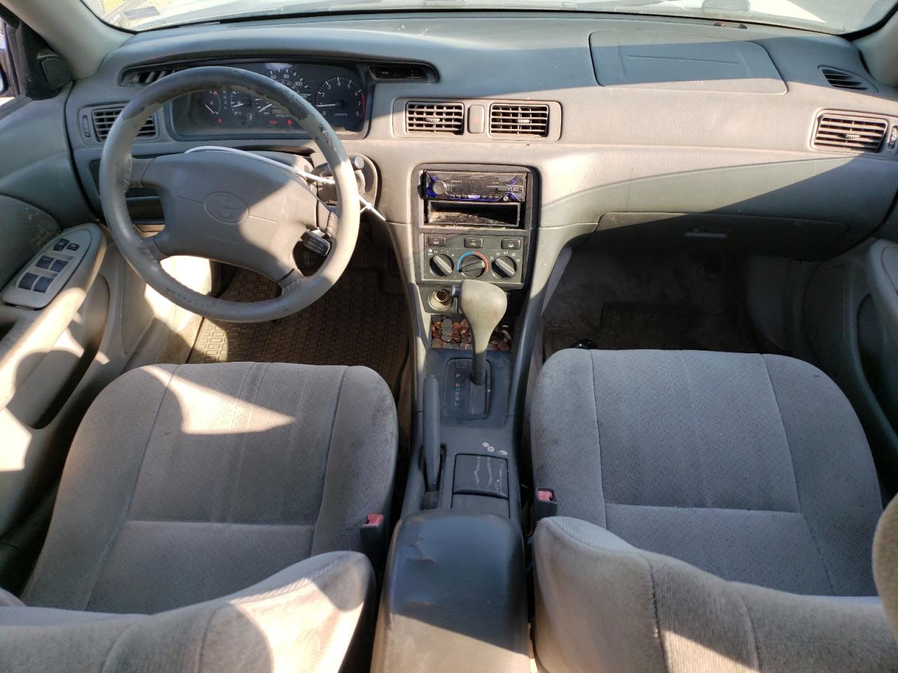 2000 Toyota Camry Ce VIN: JT2BG22K1Y0462568 Lot: 75522454