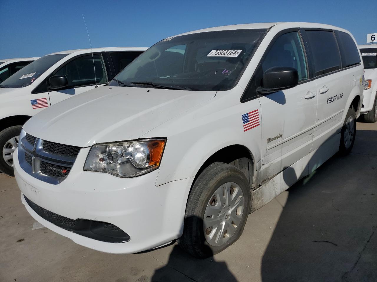 2017 Dodge Caravan - Image 1