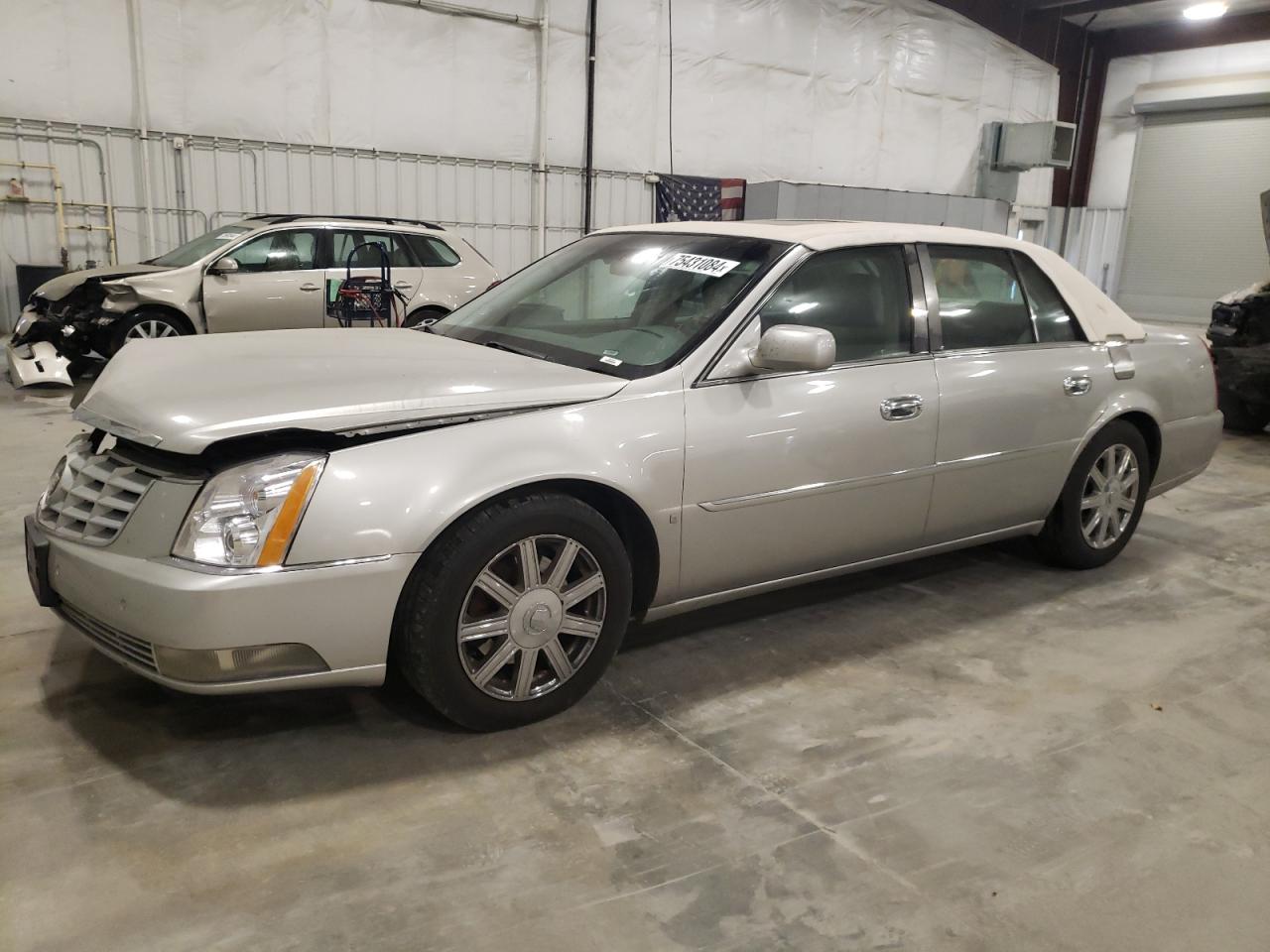 2007 Cadillac DTS - Image 1