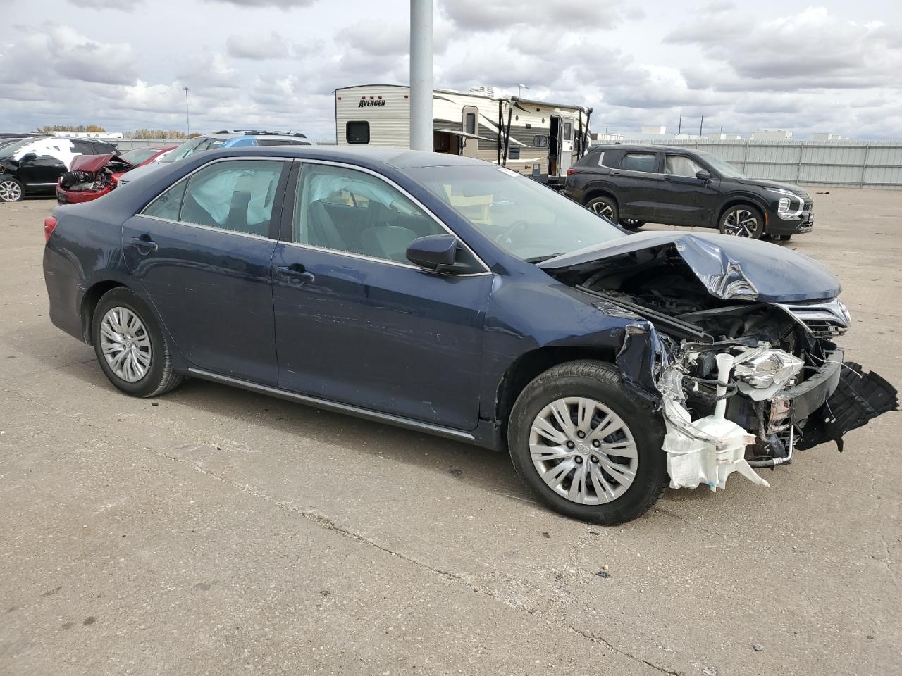 2014 Toyota Camry - Image 4