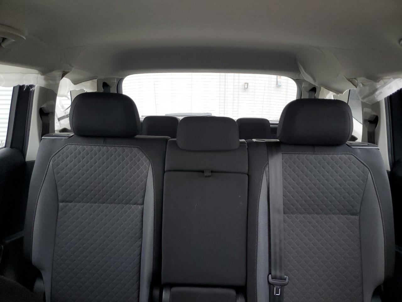 2020 Volkswagen Tiguan - Image 10