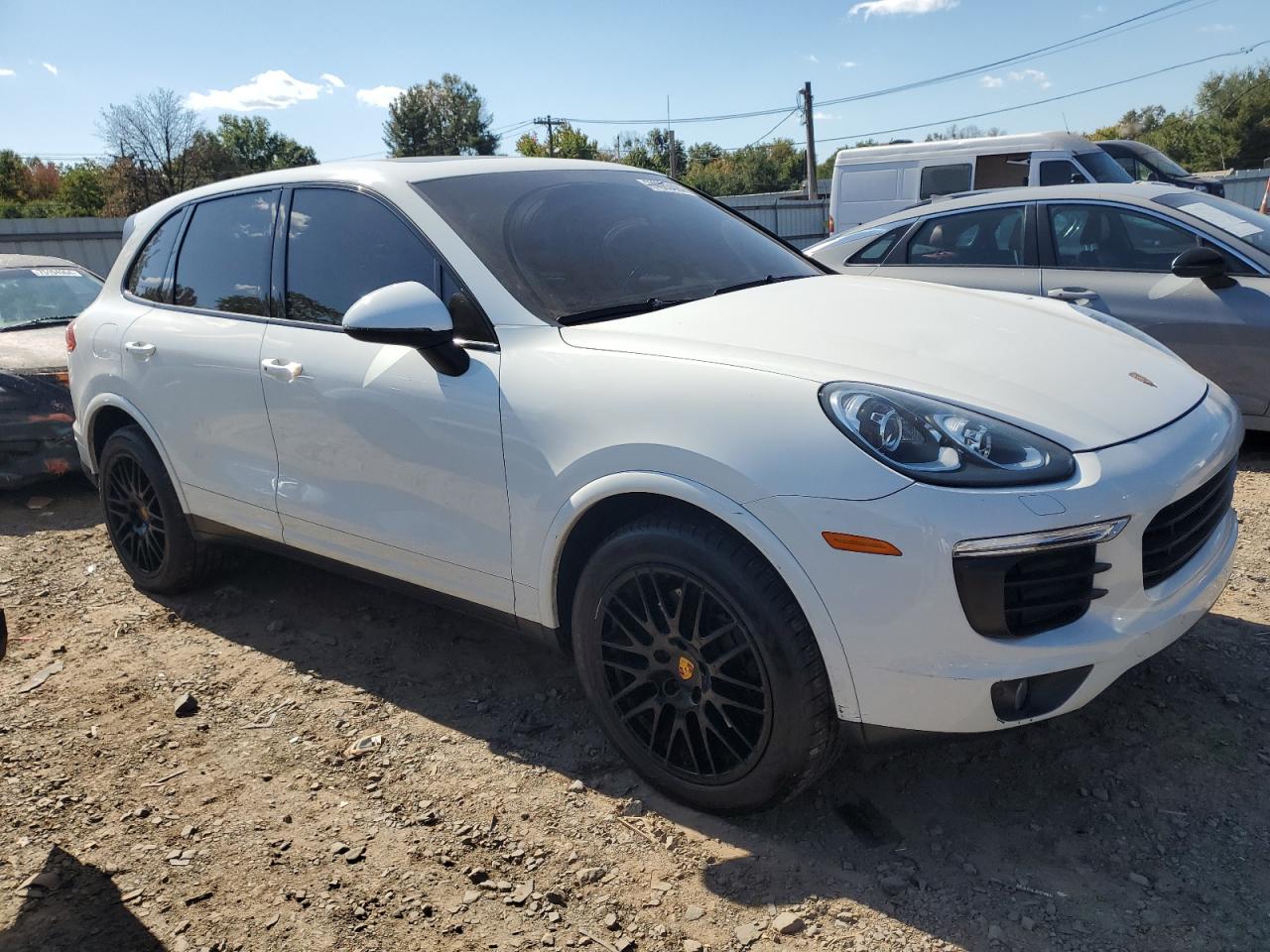 WP1AA2A29HKA86114 2017 Porsche Cayenne