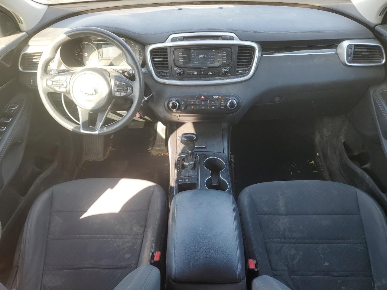 5XYPGDA54HG219822 2017 Kia Sorento Lx