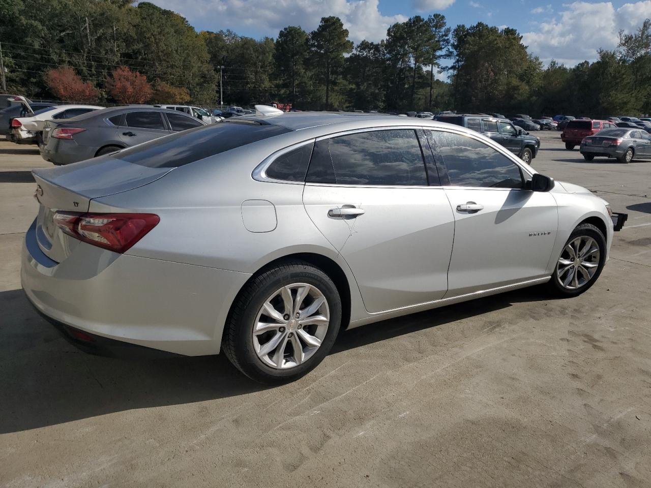 2021 Chevrolet Malibu - Image 3