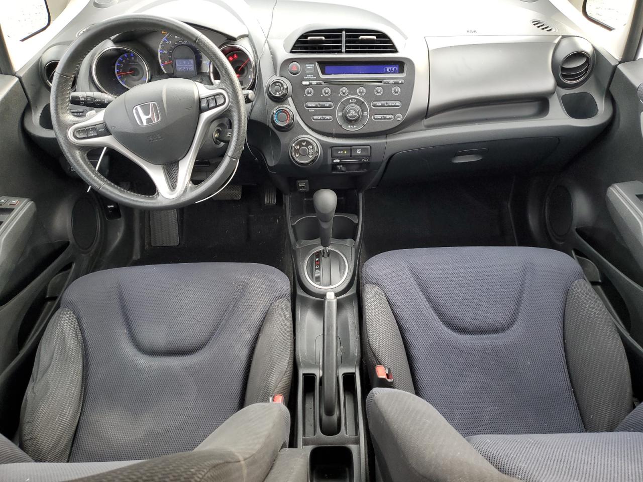 JHMGE8H5XDC068078 2013 Honda Fit Sport