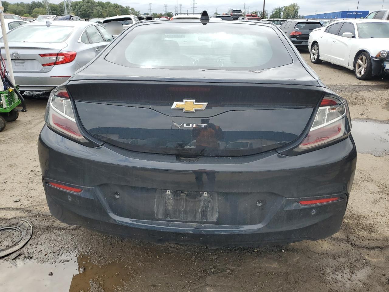 1G1RA6S56JU126219 2018 Chevrolet Volt Lt