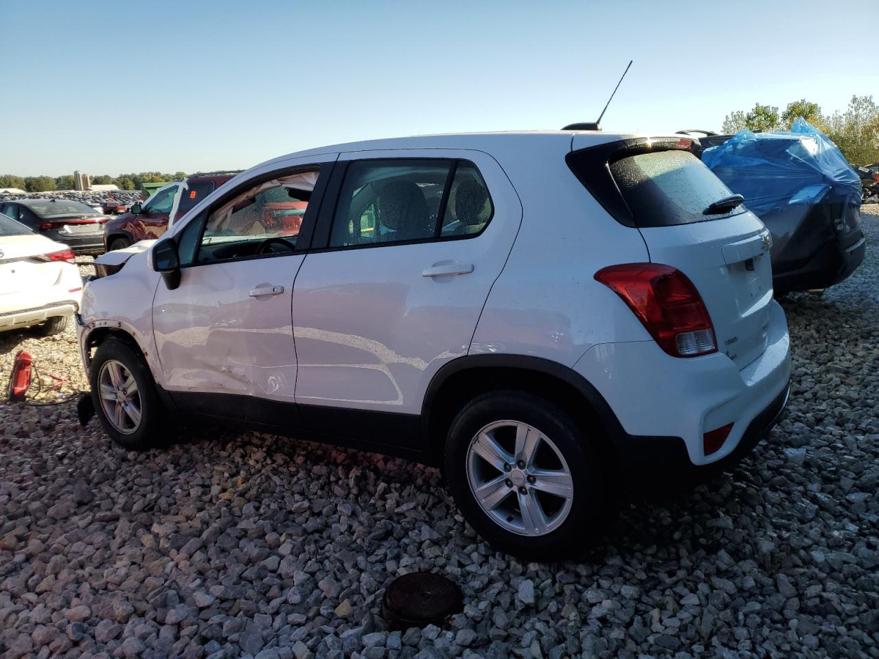 2020 Chevrolet Trax - Image 2