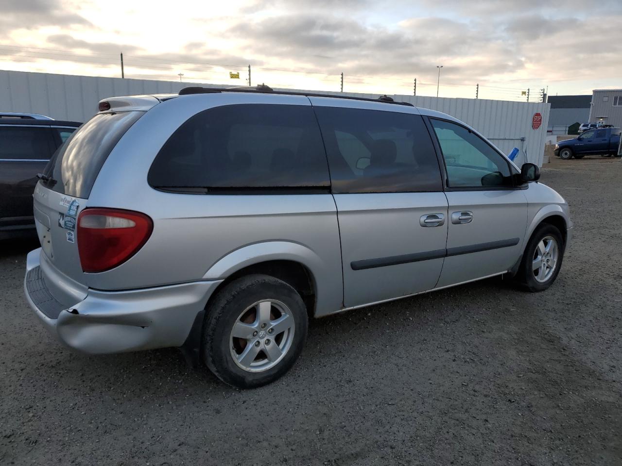 2005 Dodge Caravan - Image 3