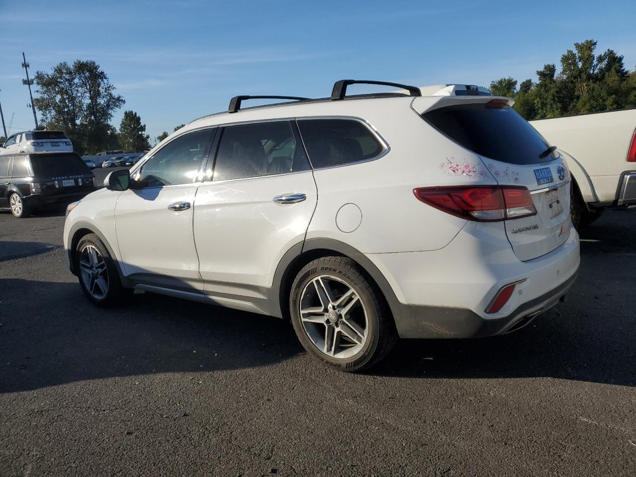 2017 Hyundai Santa Fe - Image 2
