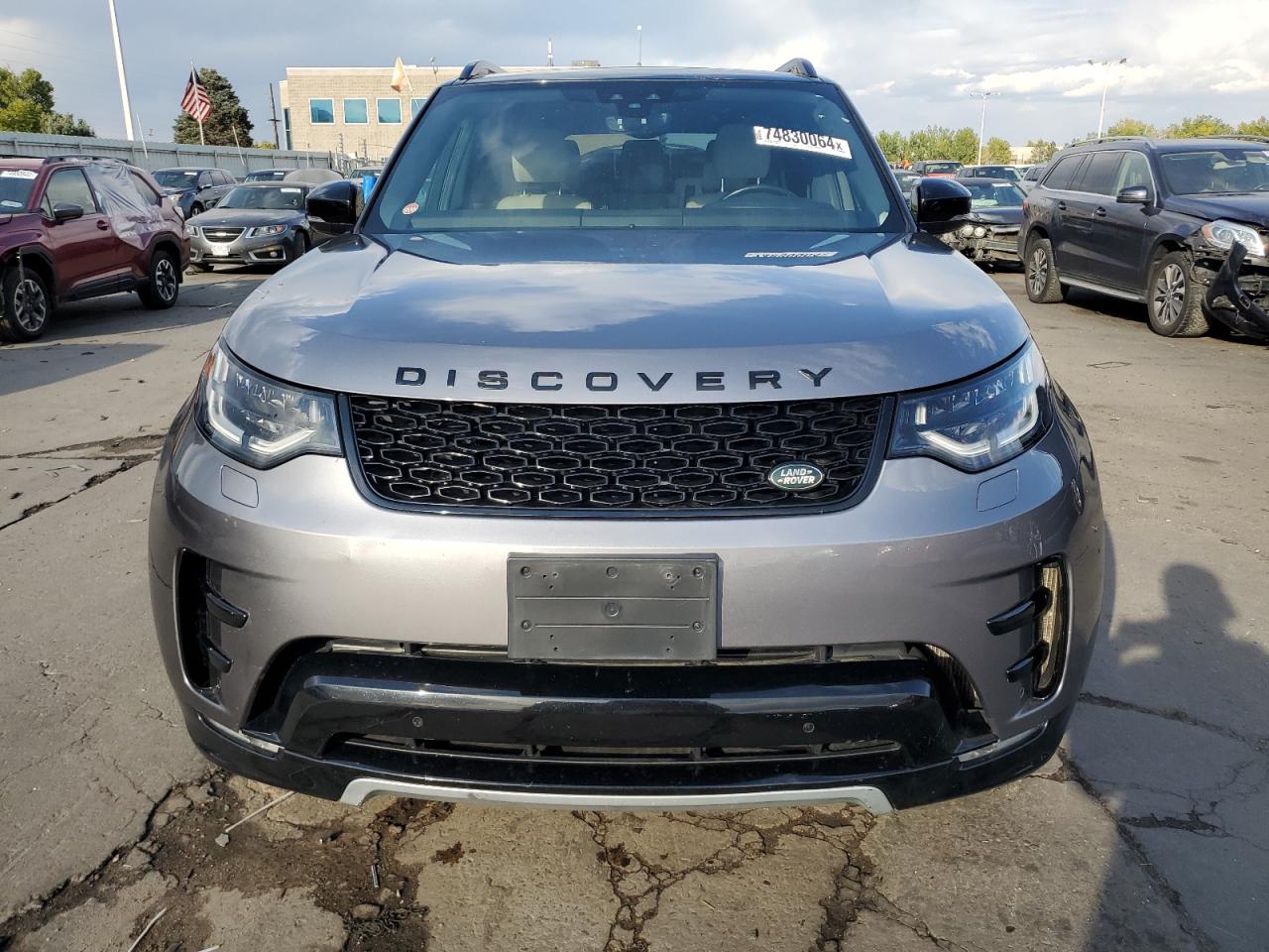 2020 Land Rover Discovery - Image 5