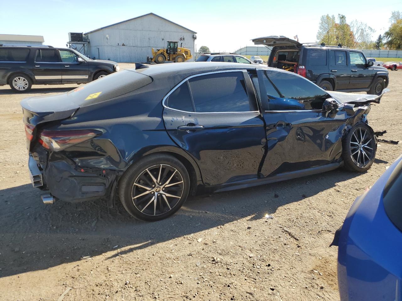 VIN 4T1G11AK7MU514276 2021 TOYOTA CAMRY no.3