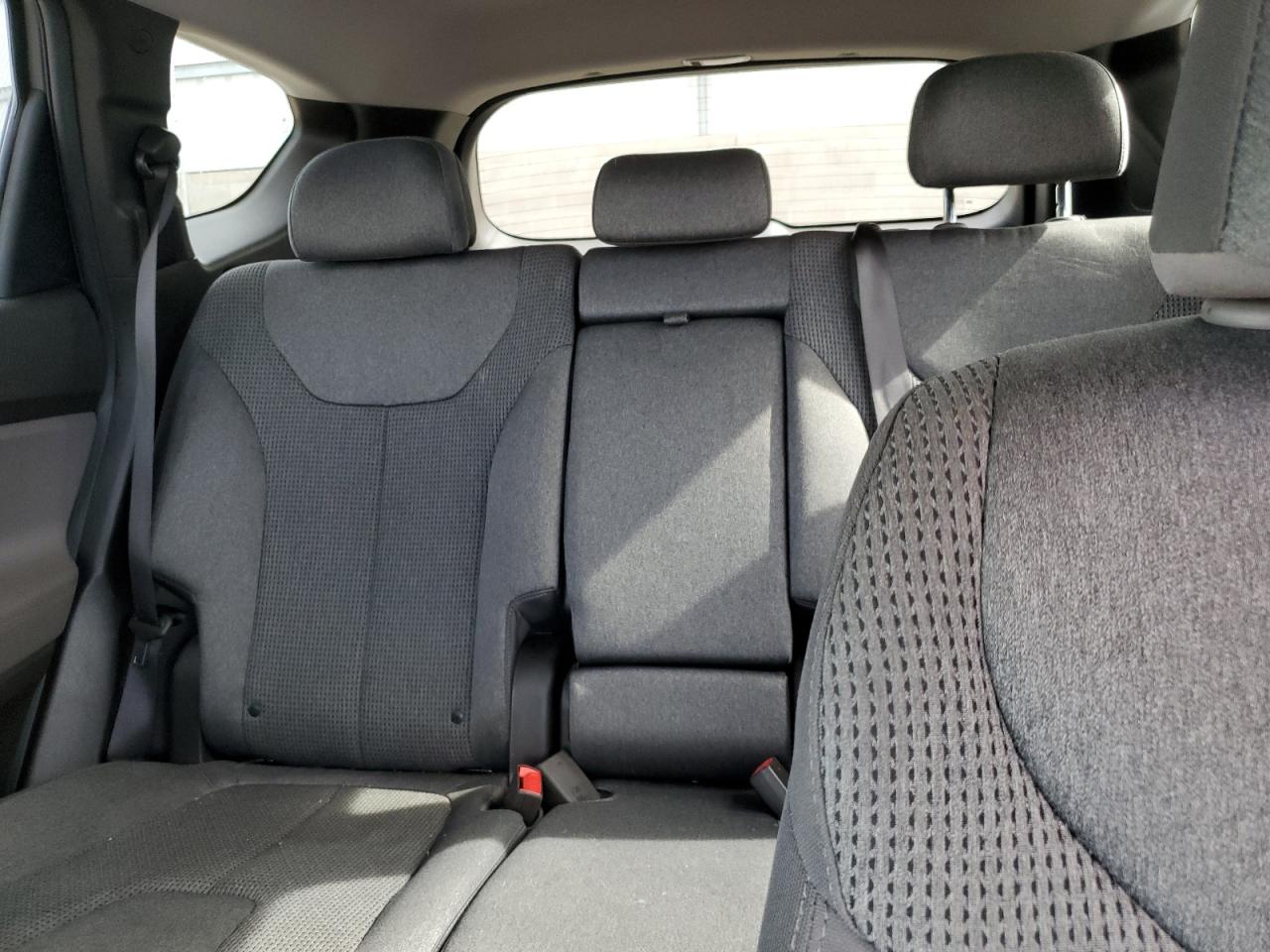 2020 Hyundai Santa Fe - Image 10