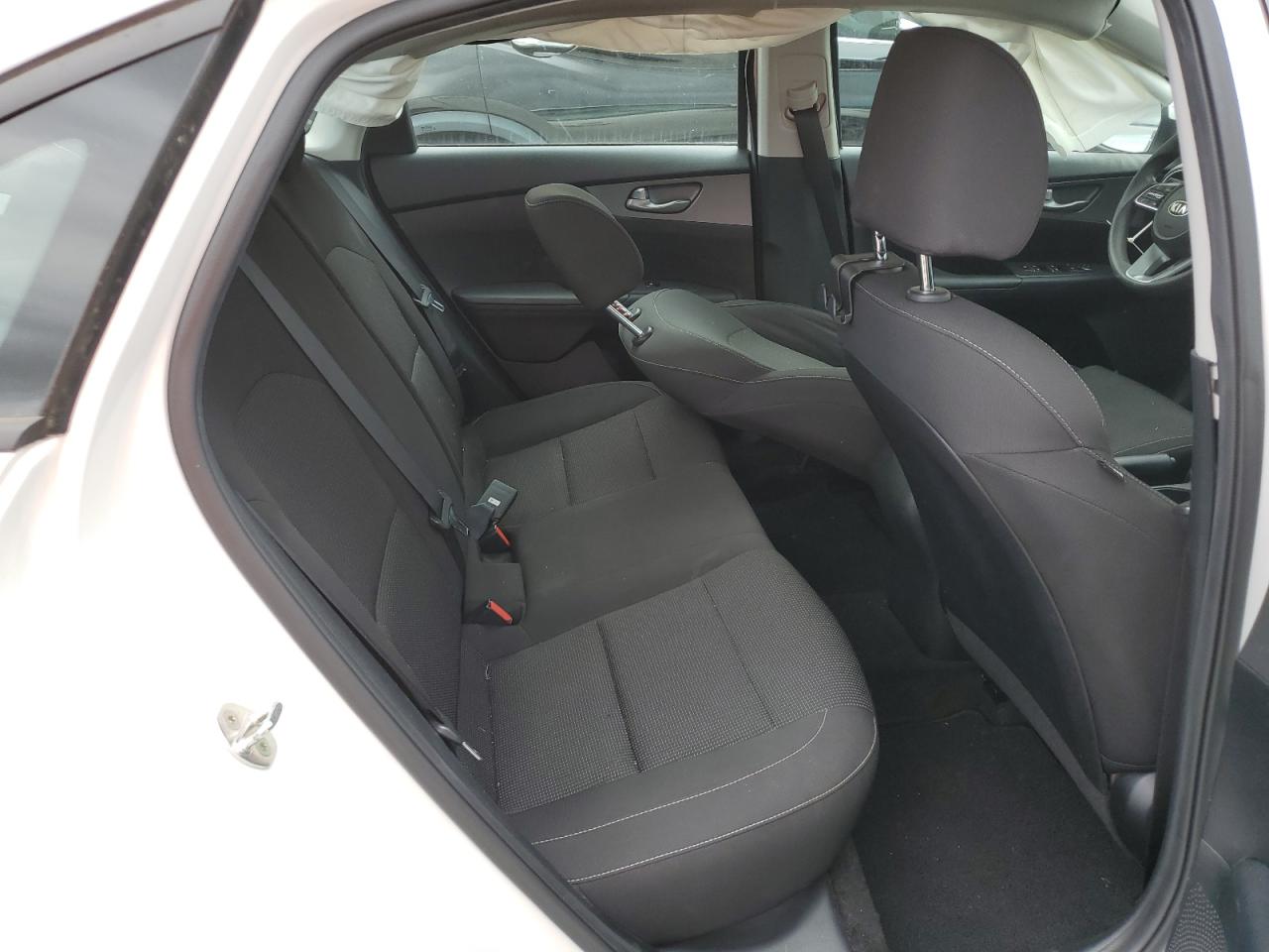 2019 Kia Forte - Image 10