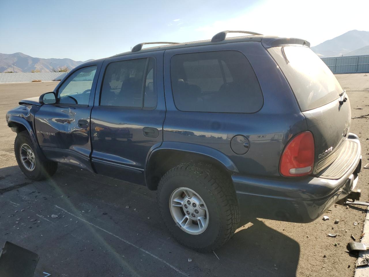 1999 Dodge Durango - Image 2