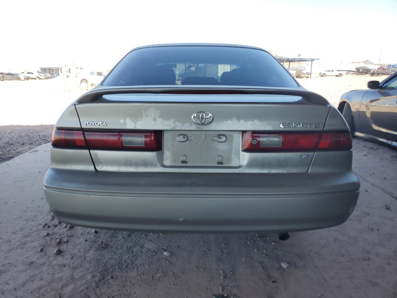 JT2BF28KXX0178672 1999 Toyota Camry Le