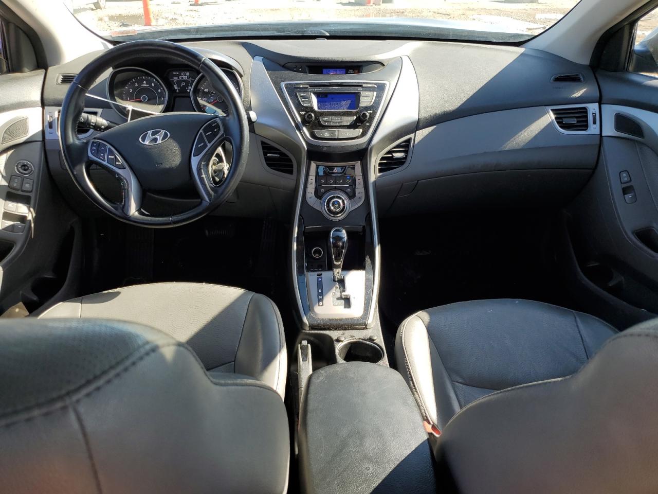 2013 Hyundai Elantra - Image 8