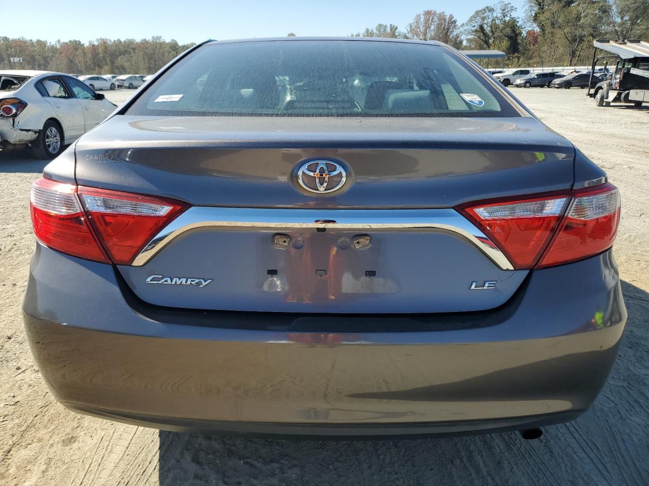 VIN 4T1BF1FK4HU416123 2017 TOYOTA CAMRY no.6