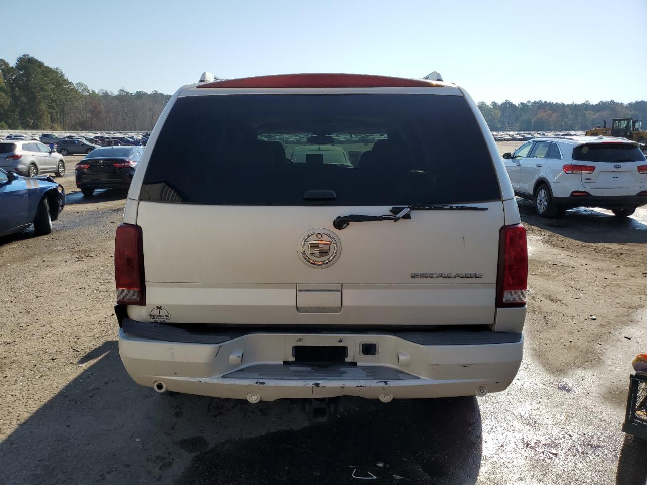 2005 Cadillac Escalade - Image 6