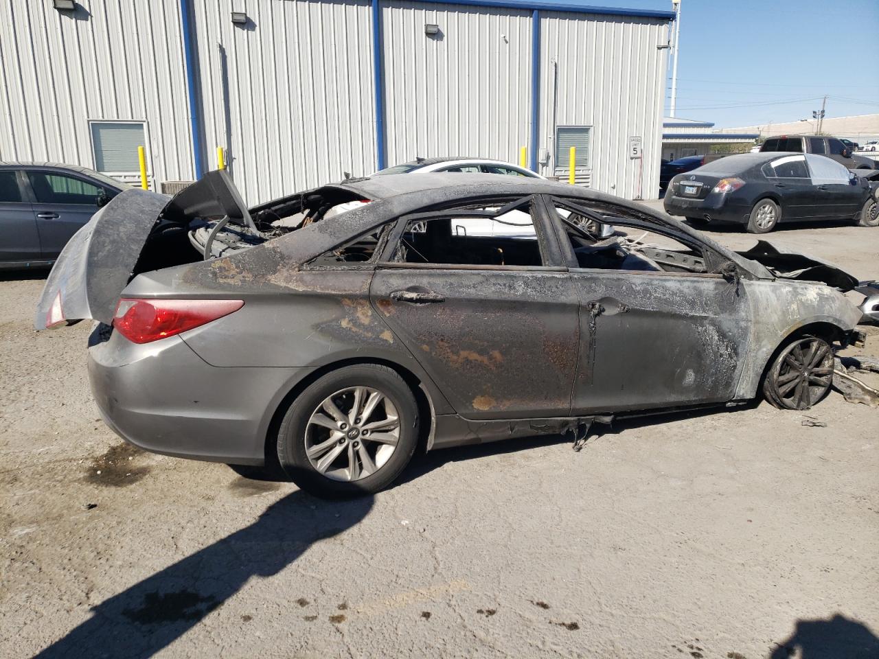 2012 Hyundai Sonata - Image 3
