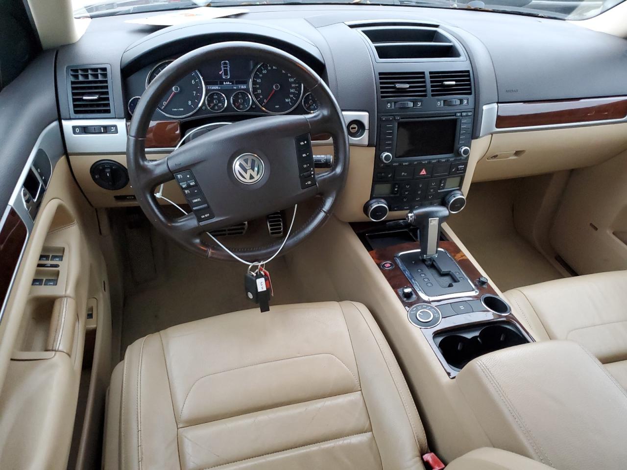 2008 Volkswagen Touareg 2 V8 VIN: WVGCB77L68D043712 Lot: 75079434