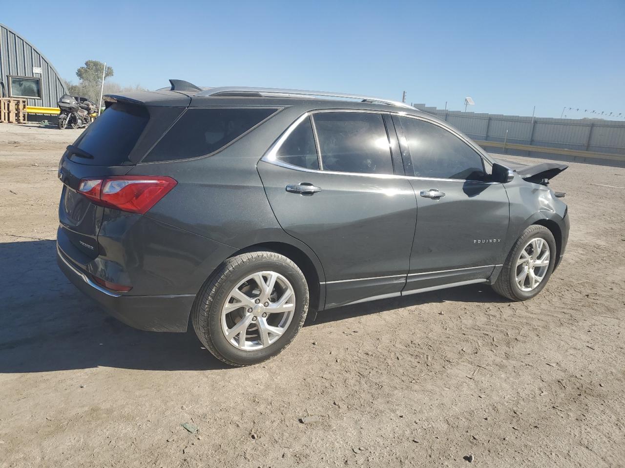2019 Chevrolet Equinox - Image 3