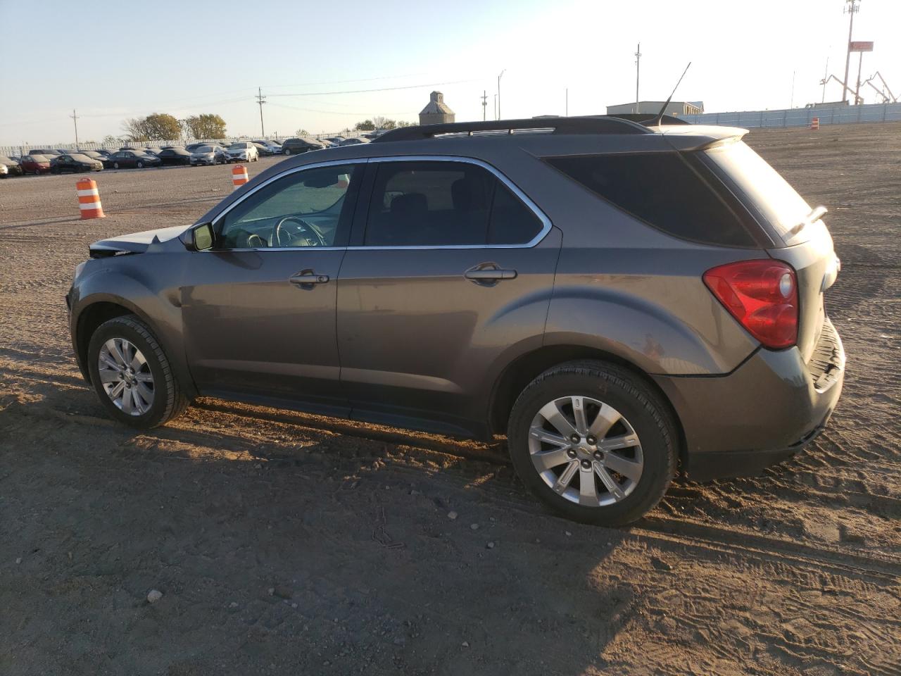 2010 Chevrolet Equinox - Image 2
