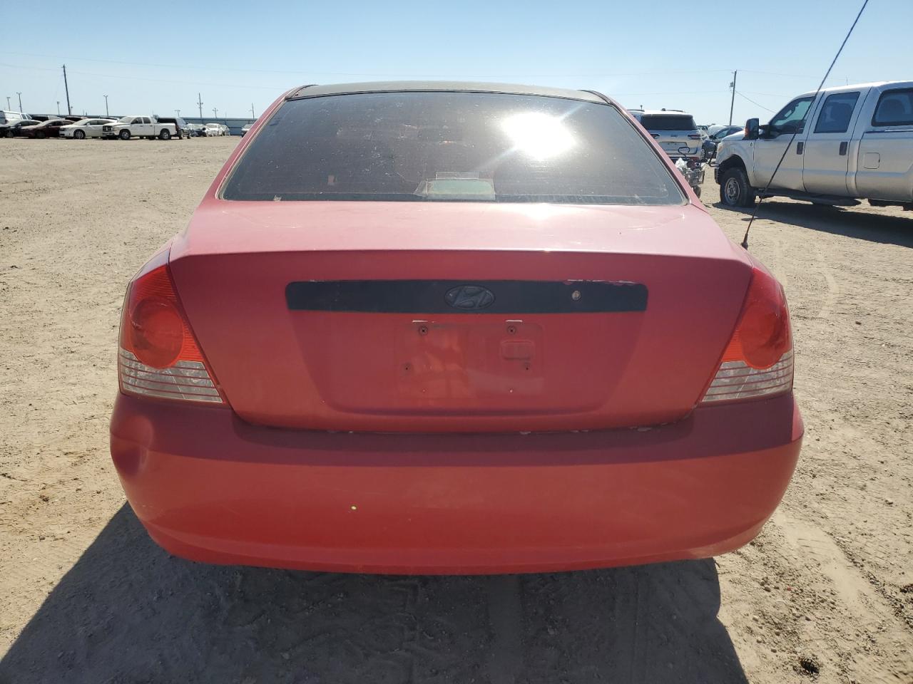 2004 Hyundai Elantra Gls VIN: KMHDN46D94U825775 Lot: 73747844