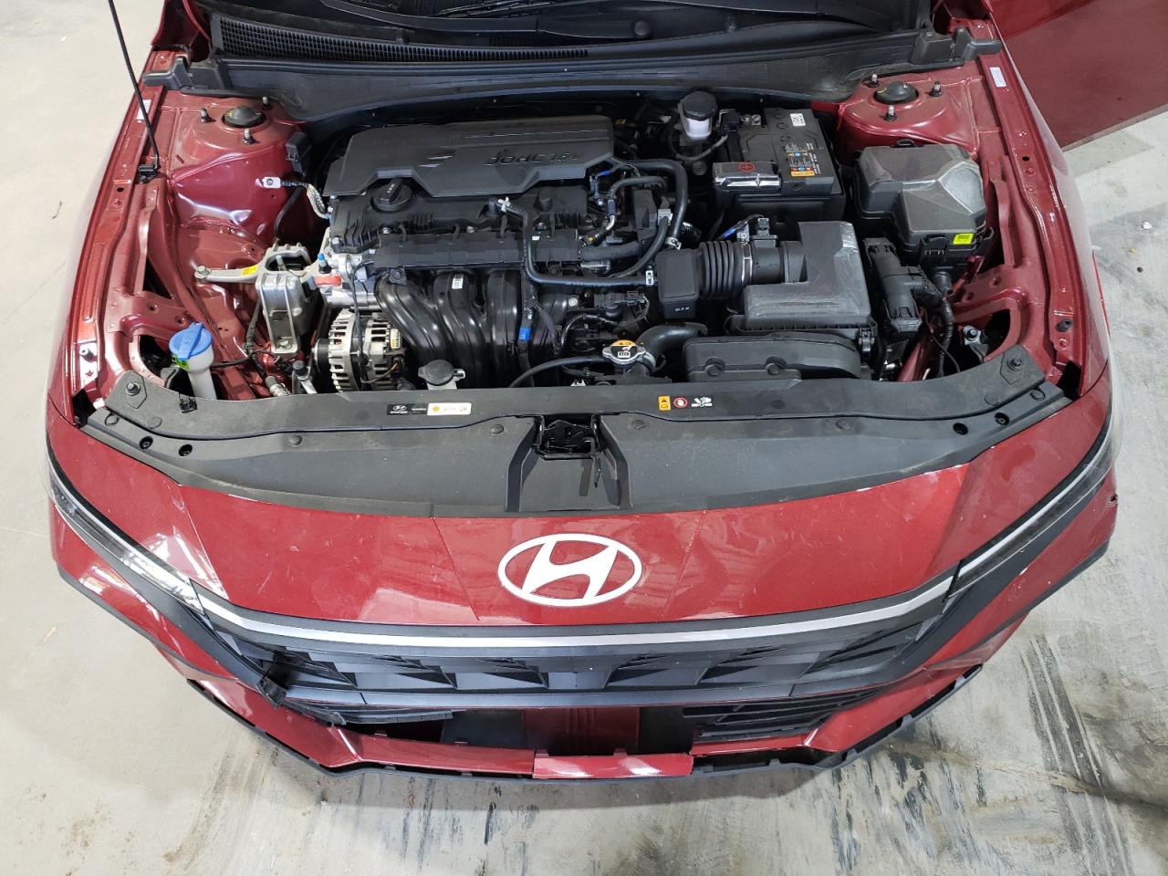 2024 Hyundai Elantra - Image 11