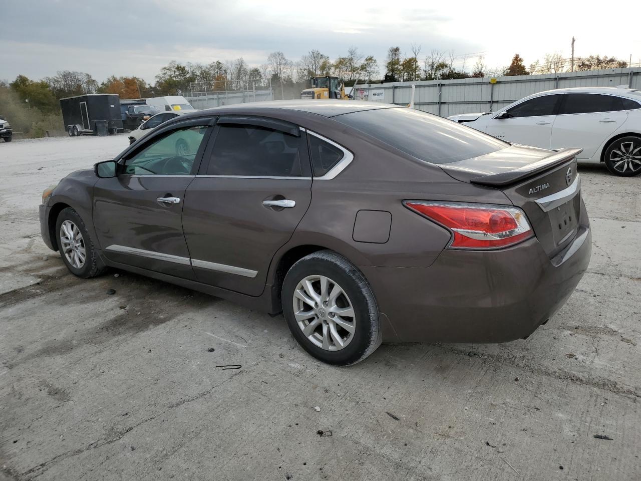2015 Nissan Altima - Image 2