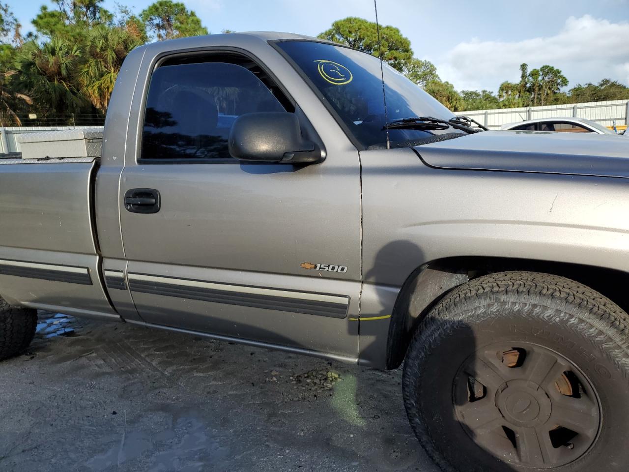 2000 Chevrolet Silverado K1500 VIN: 1GCEK14V5YE425577 Lot: 77032444