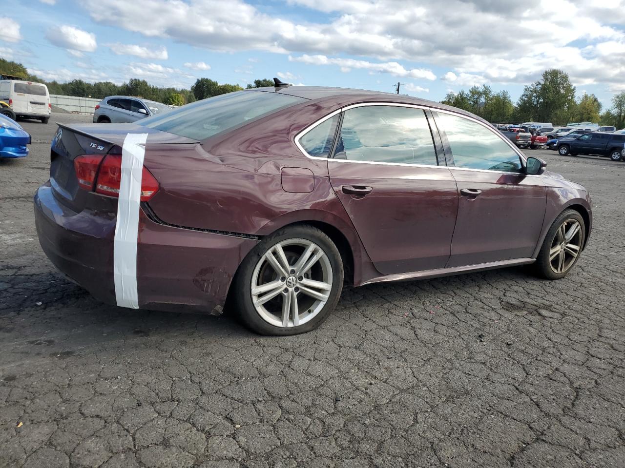 2014 Volkswagen Passat - Image 3