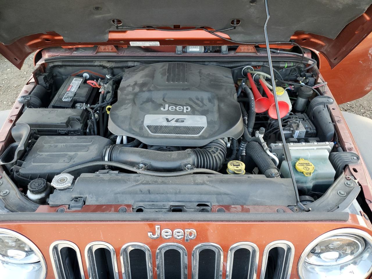 2014 Jeep Wrangler - Image 13
