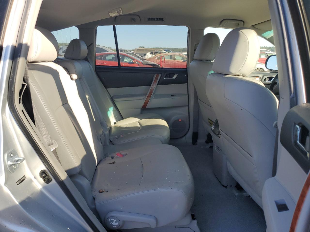 2008 Toyota Highlander - Image 11