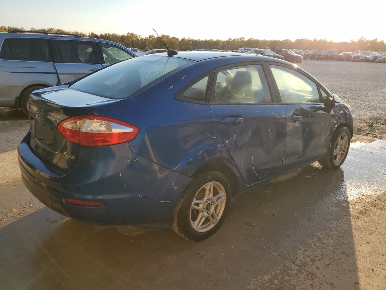 2019 Ford Fiesta - Image 3