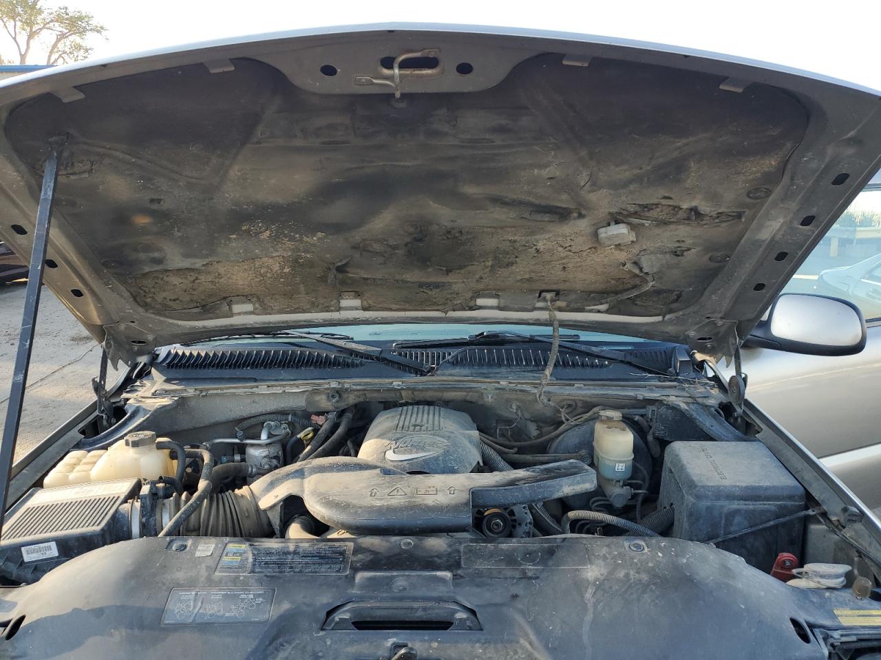 2002 Chevrolet Tahoe K1500 VIN: 1GNEK13Z12R169045 Lot: 61332005