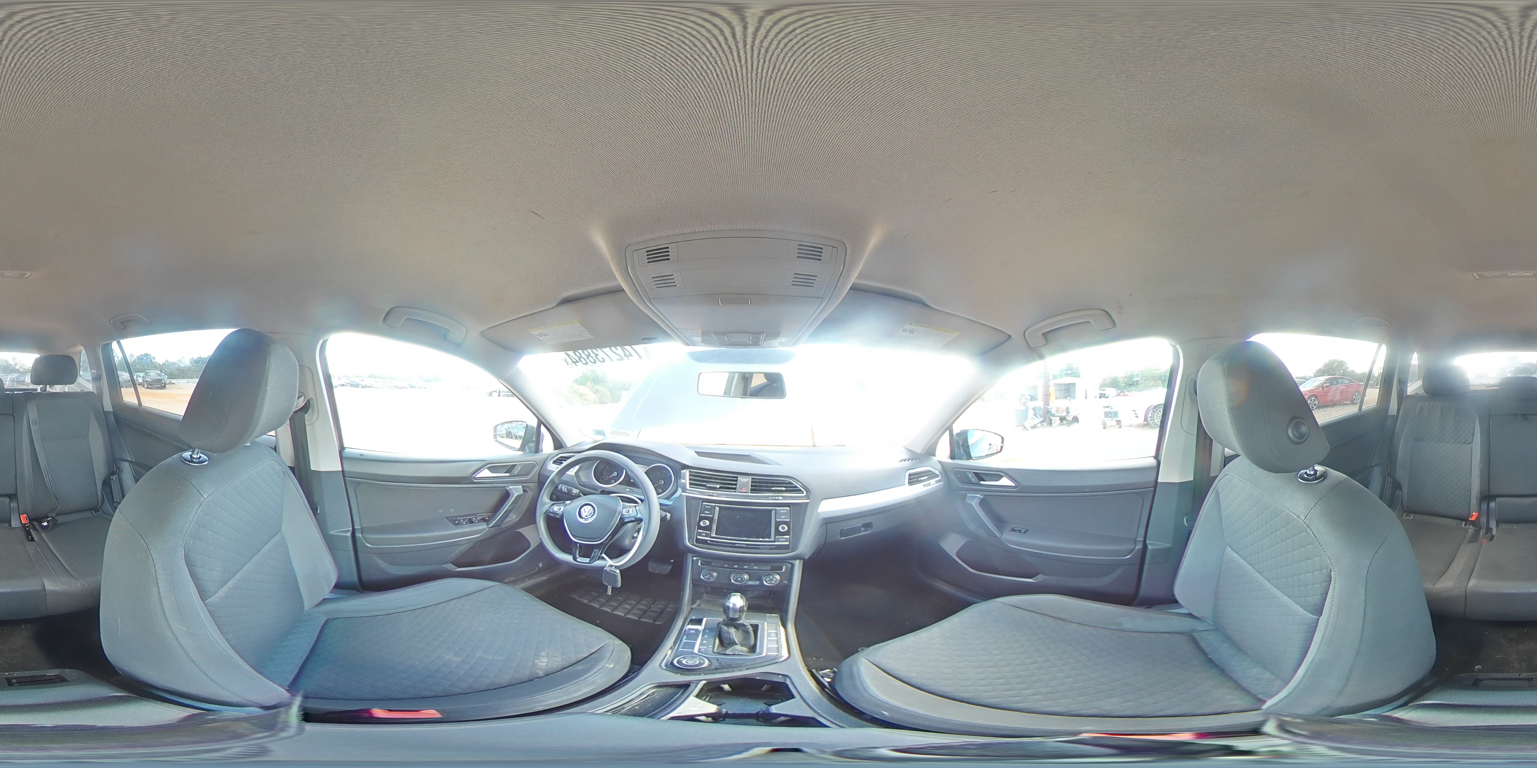 2019 Volkswagen Tiguan - Image 13