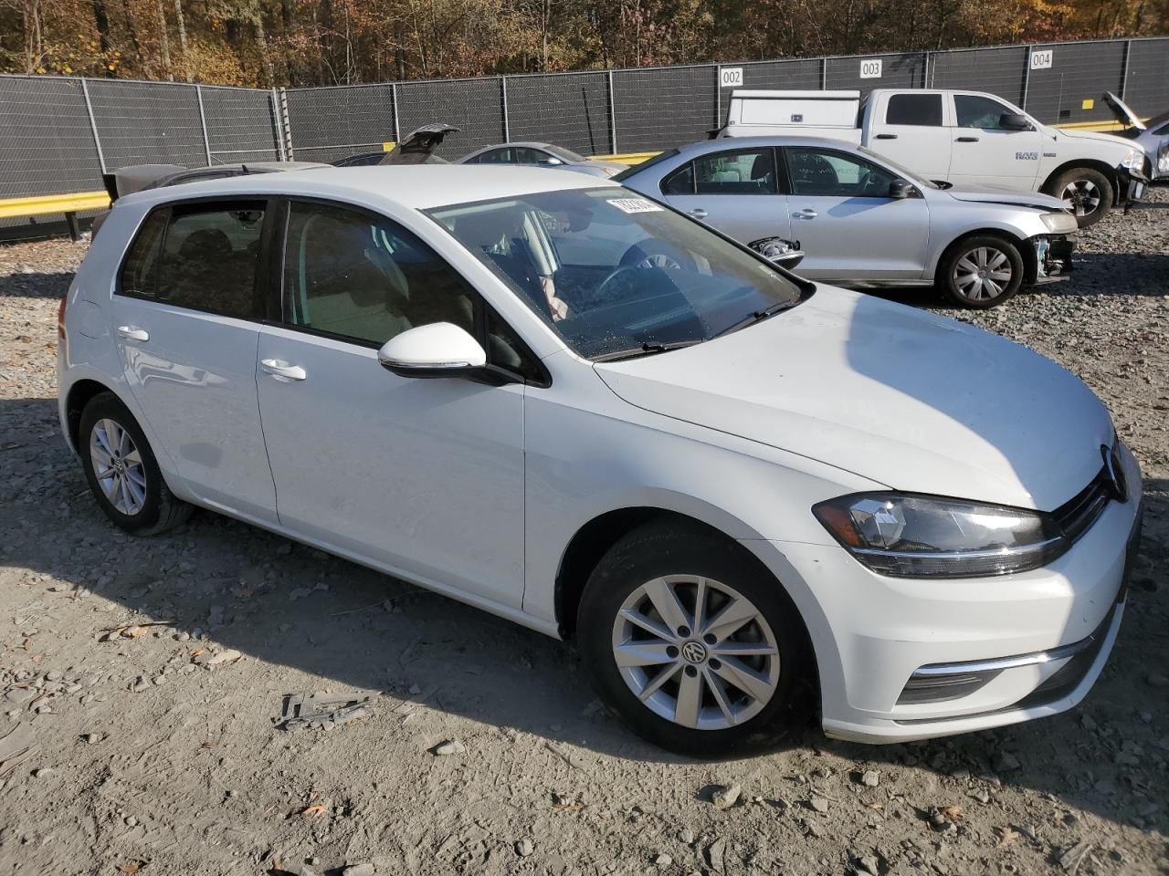 2019 Volkswagen Golf - Image 4