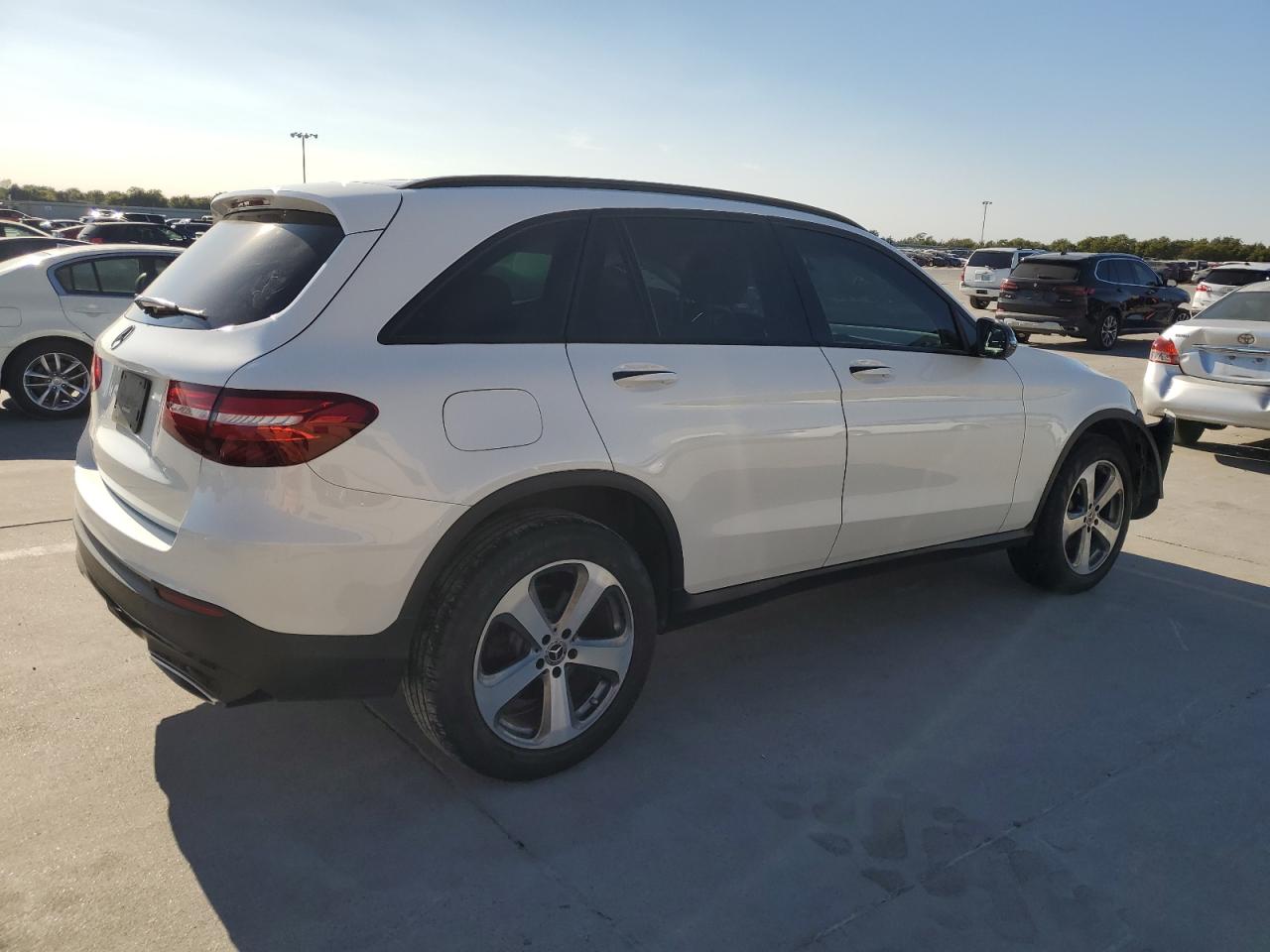 VIN WDC0G4KB2KV171625 2019 MERCEDES-BENZ GLC-CLASS no.3