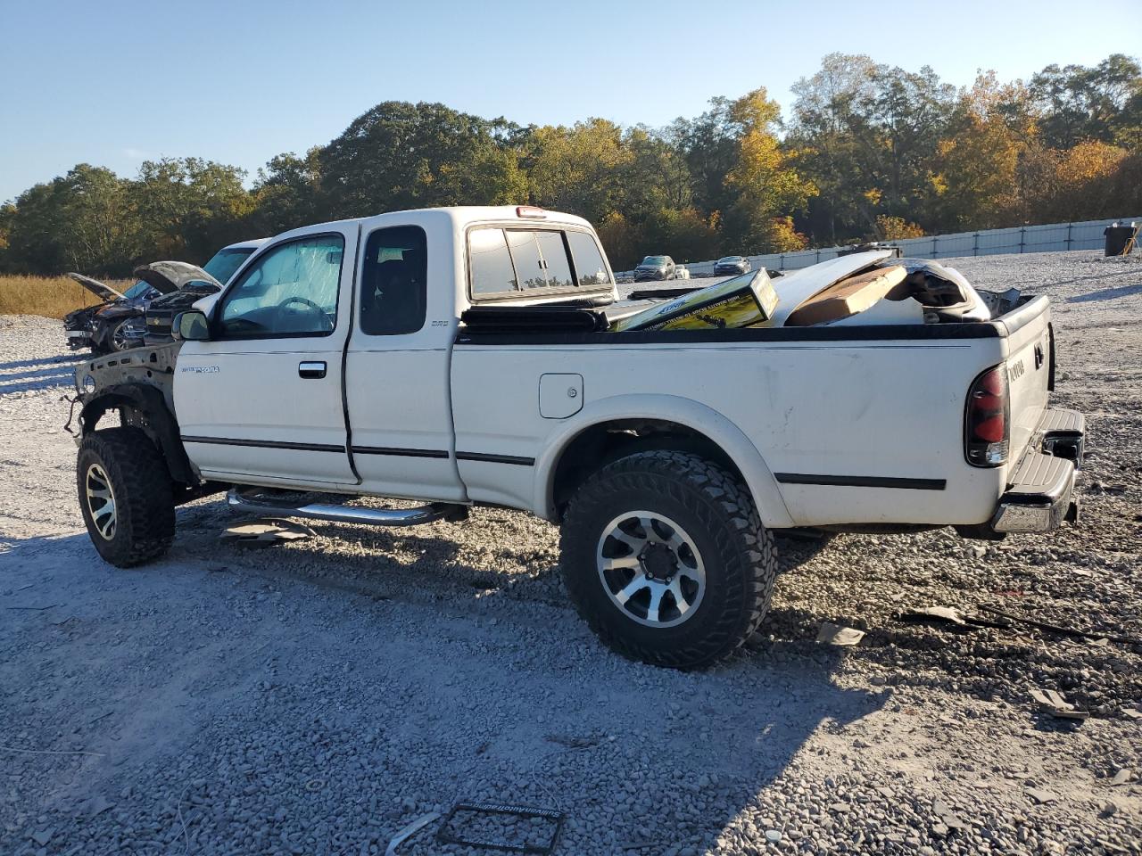 2000 Toyota Tacoma - Image 2