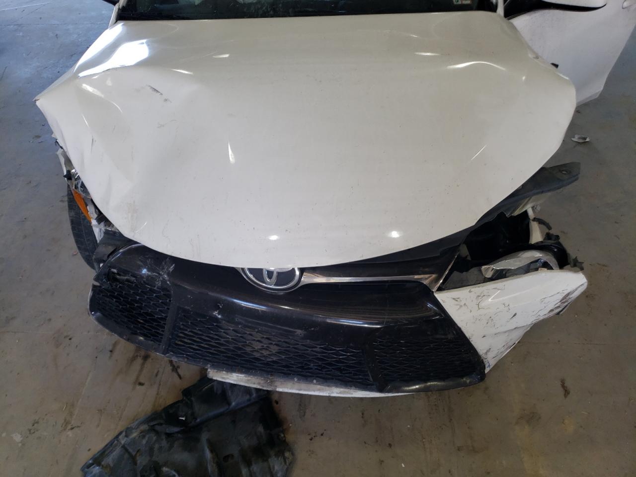 2017 Toyota Camry - Image 12