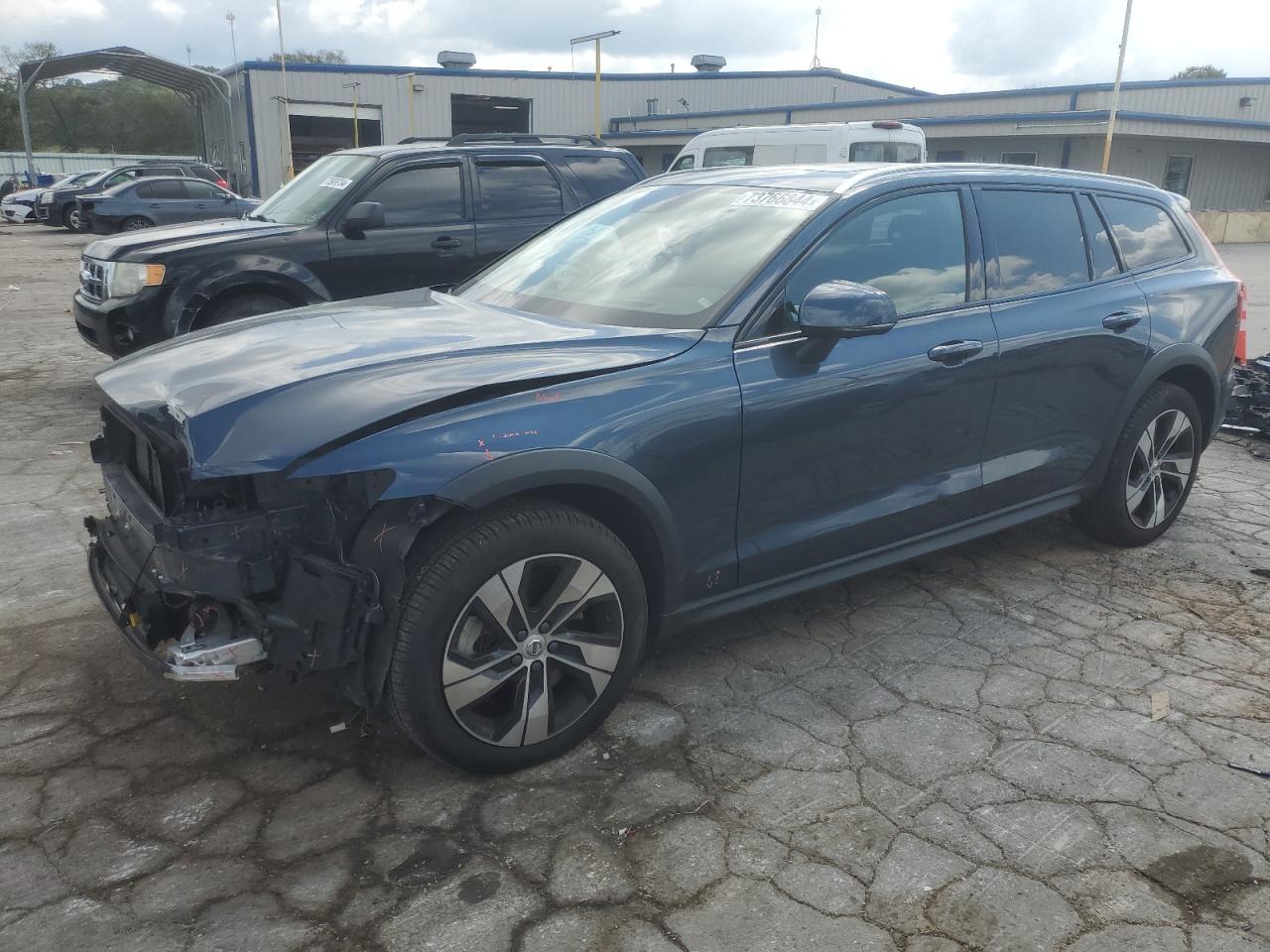 2022 Volvo V60 Cross Country T5 Momentum VIN: YV4102WK6N2089607 Lot: 73766844