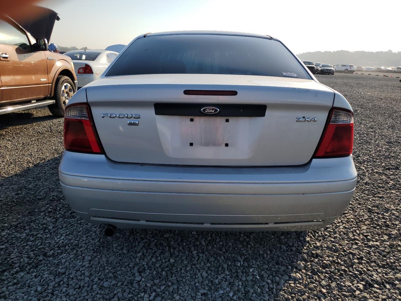 2005 Ford Focus - Image 6