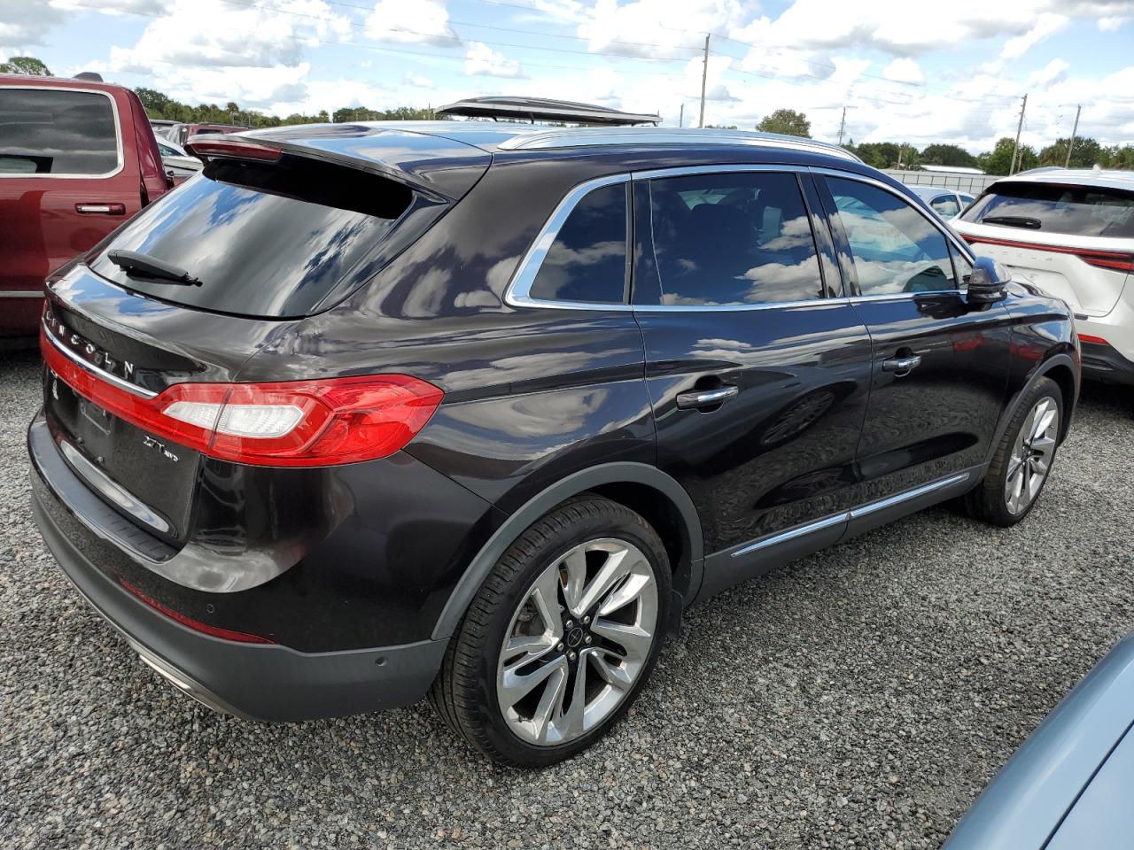 2017 Lincoln MKX - Image 3