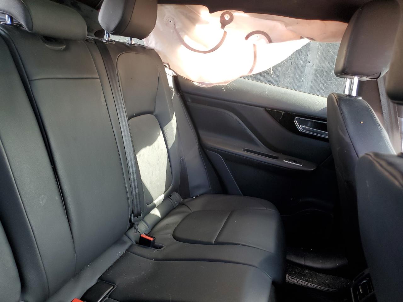 2018 Jaguar F-Pace - Image 10
