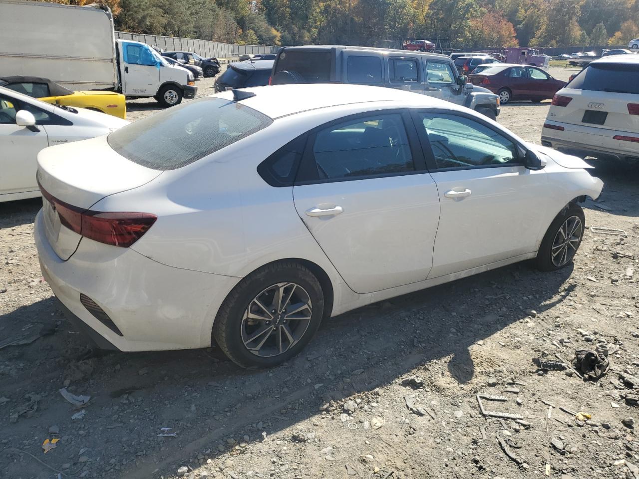 2023 Kia Forte - Image 3